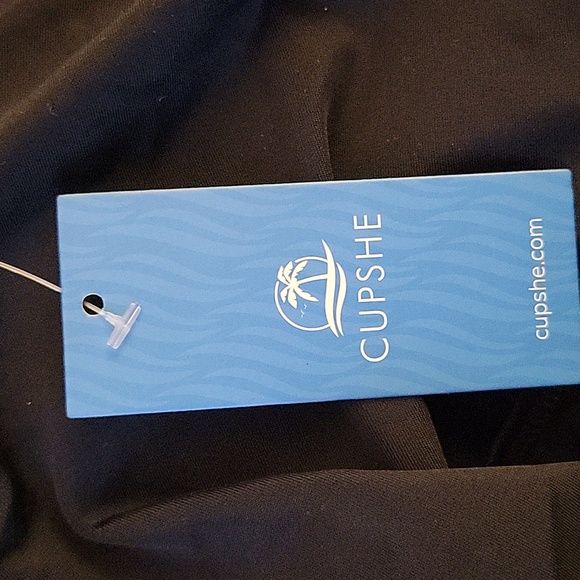 Cupshe black ruffled one piece swimsuit V neck lace up back Large New - Picture 7 of 12